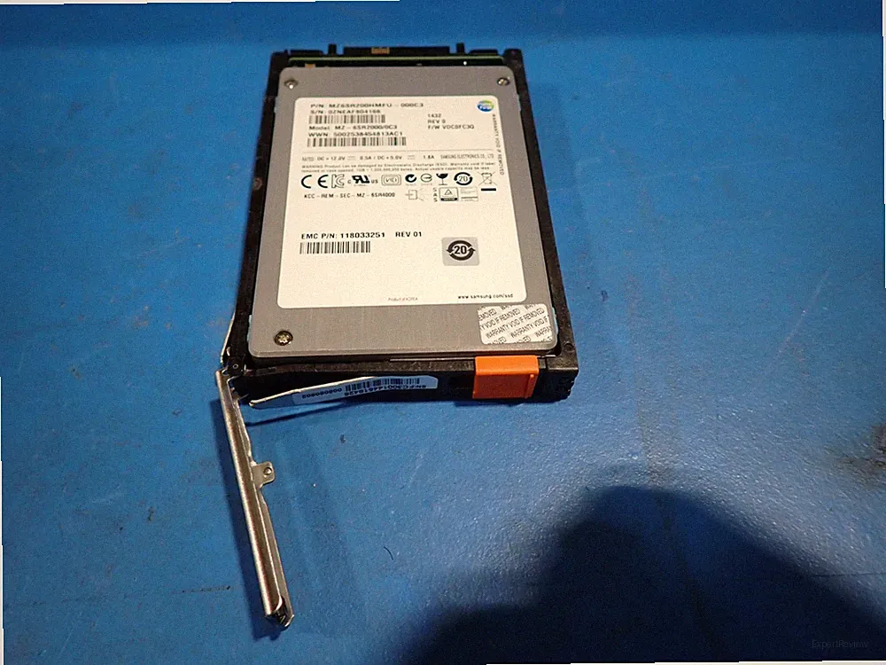 EMC 005050502 200GB SFF SAS SSD for VNX, HDD Internal Hard Disk Drive