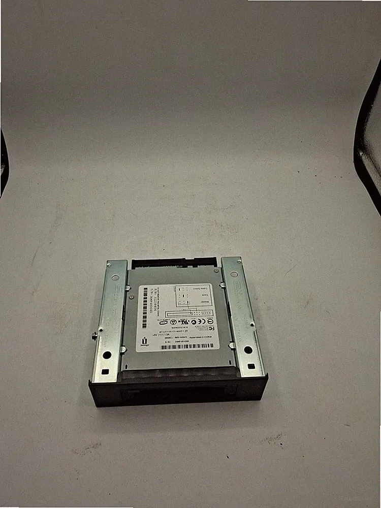 Iomega REV-ATAPI Internal IDE Drive P/N 31234401 5V 1.0A